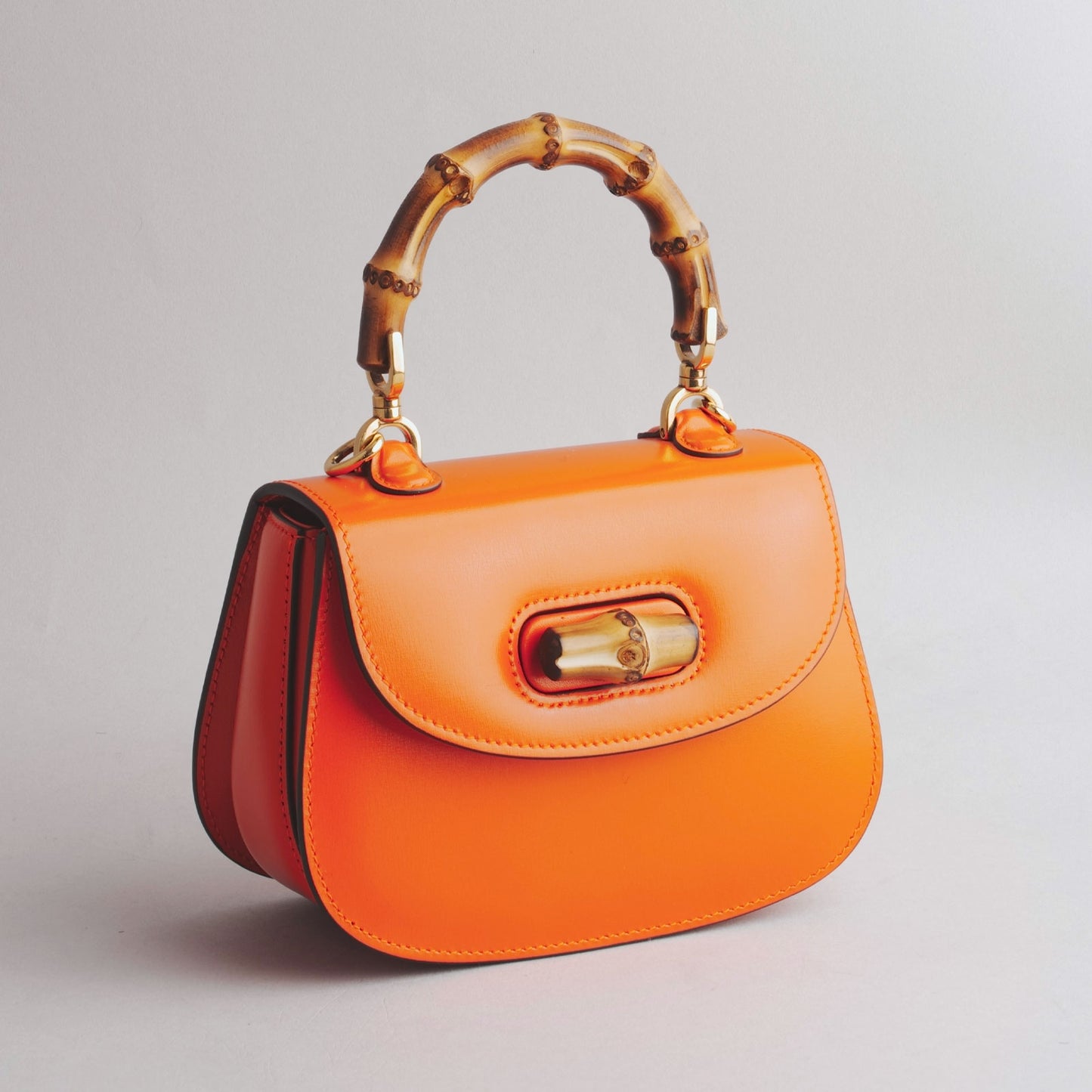 GUCCI — Sac Bamboo en cuir orange