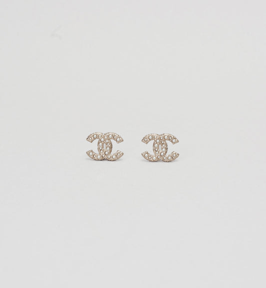 Boucles d’Oreilles Chanel Logo CC Mini Perles - Doré