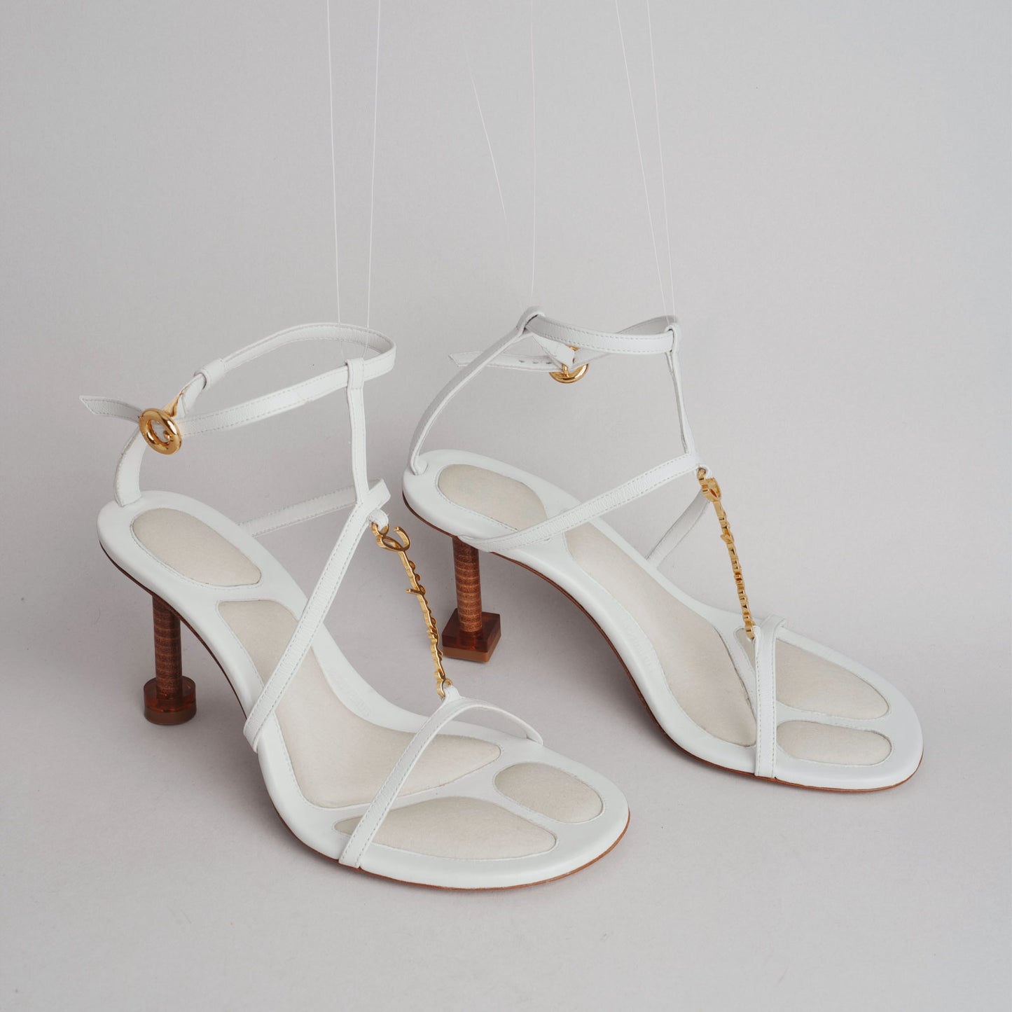 Sandales JACQUEMUS 37 blanc