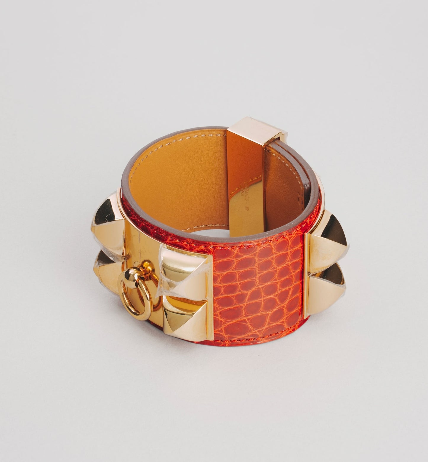 Manchette Hermès Collier de Chien Croco Rouge & Or