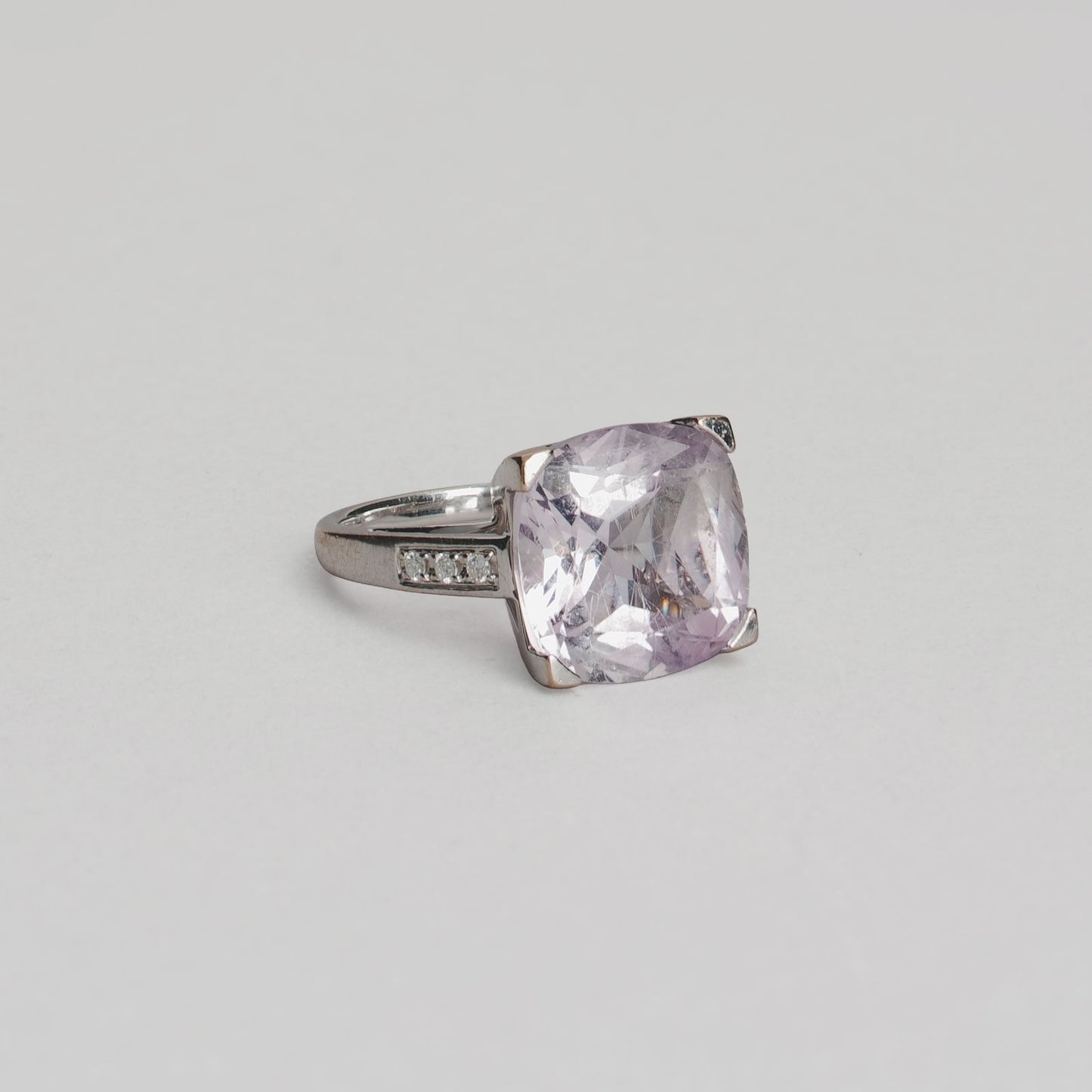 Bague  gueule d'amour rose des vents or 750/1000  MAUBOUSSIN doré