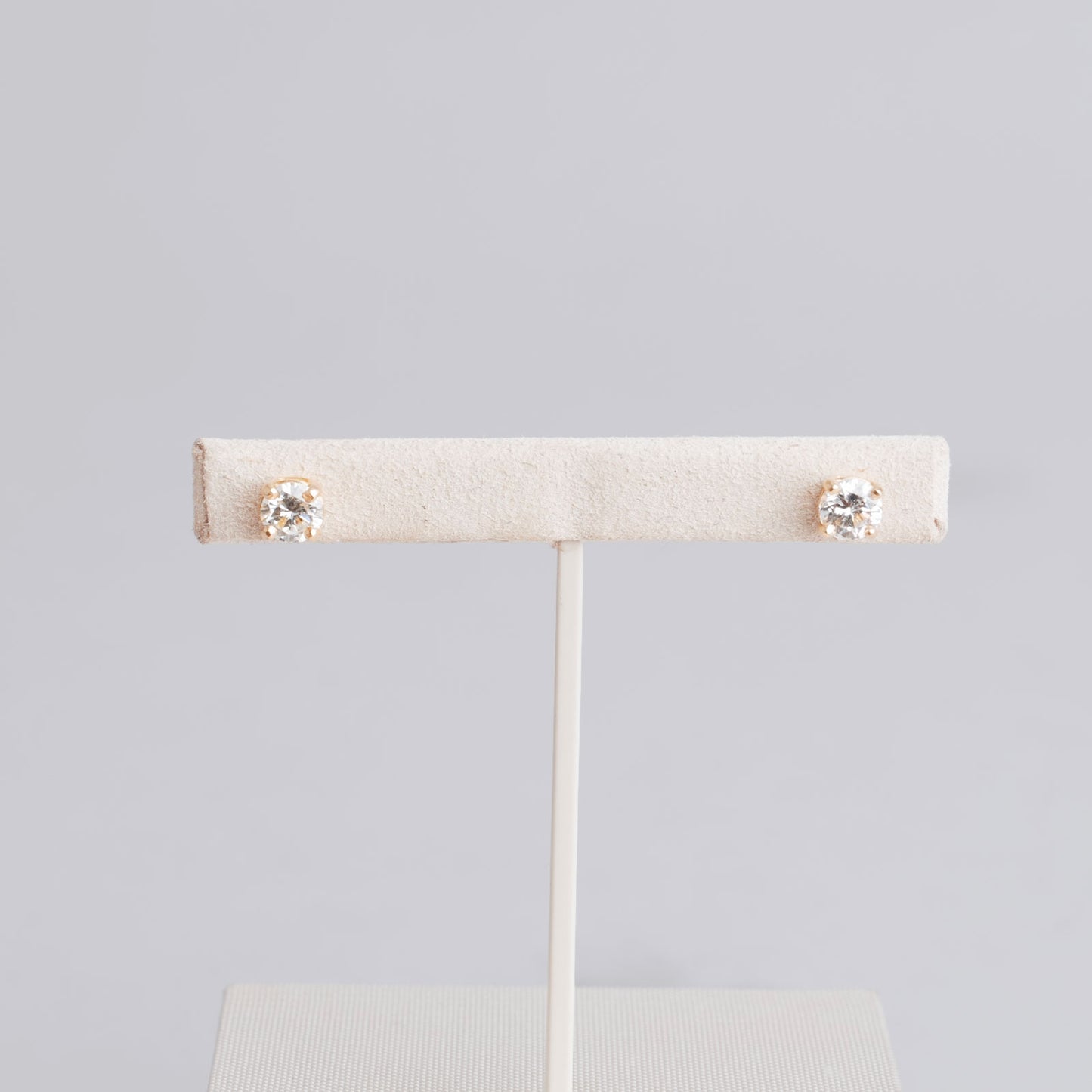 BO or 750/1000 ronde et rectangulaire topaze blanche et améthyste  2,3gr jaune