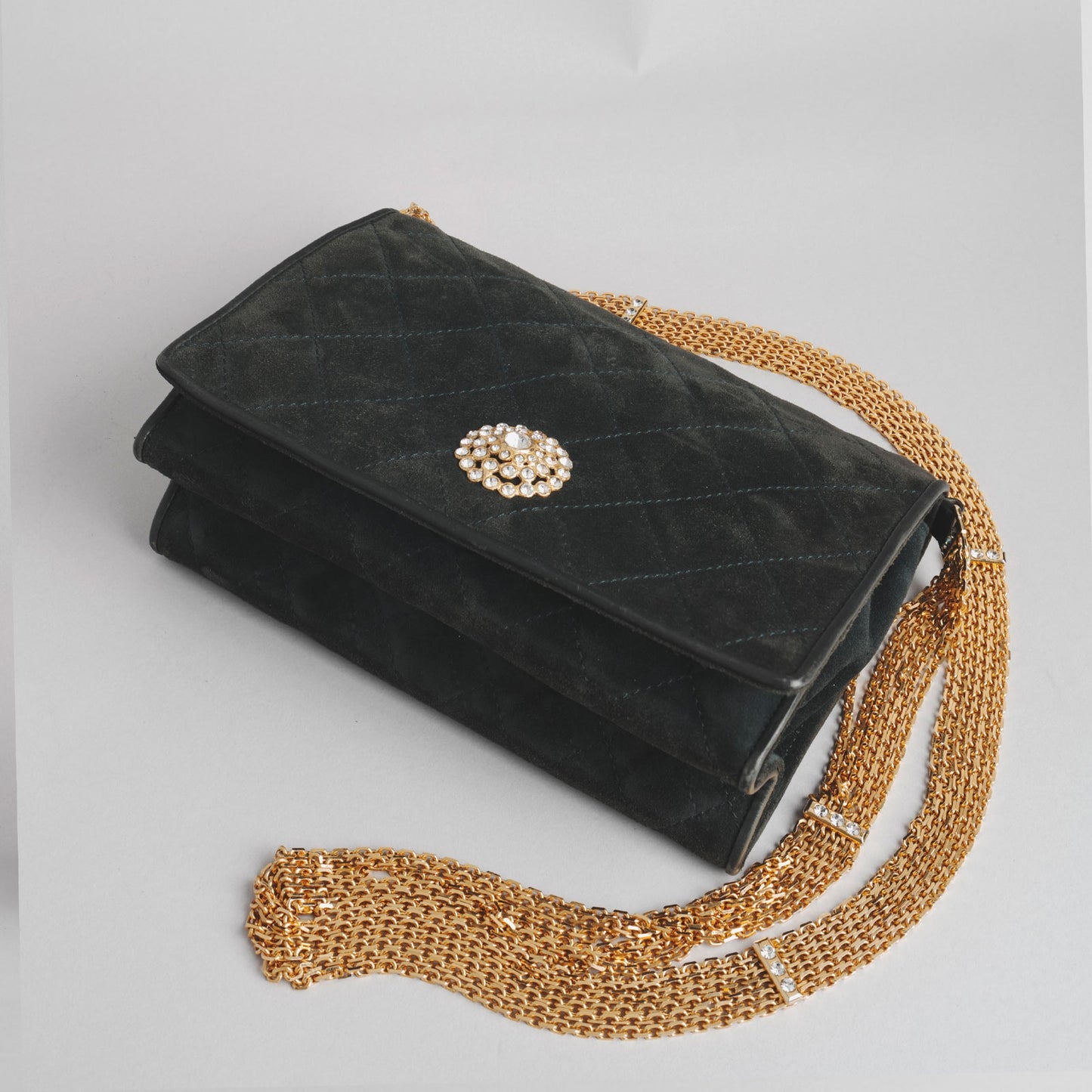 Sac à main en cuir vintage année 90  CHANEL noir