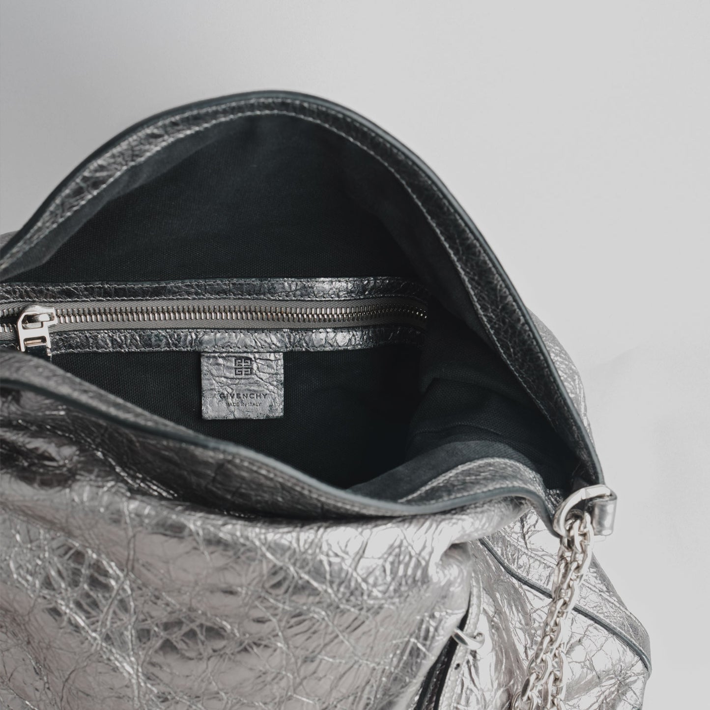 GIVENCHY — Sac Voyou argenté