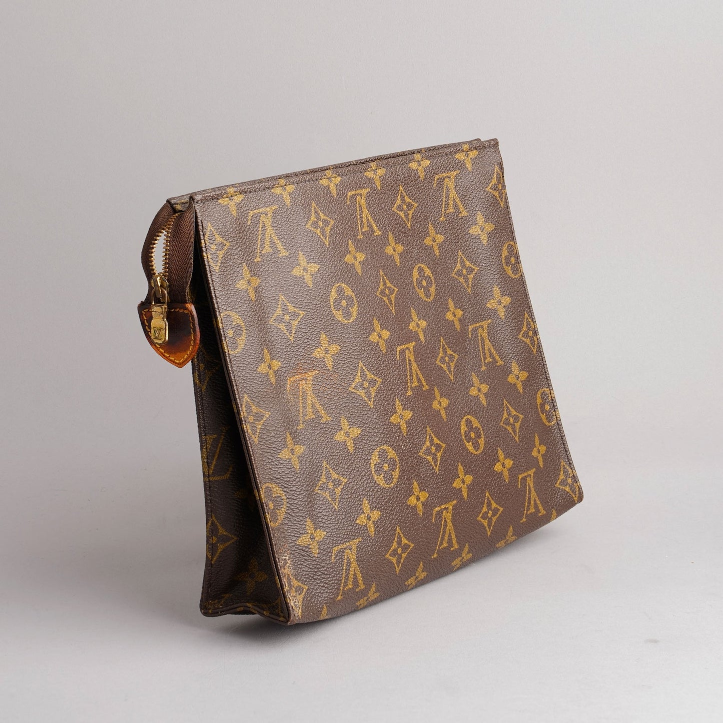 LOUIS VUITTON — Poche toilette  26 vintage