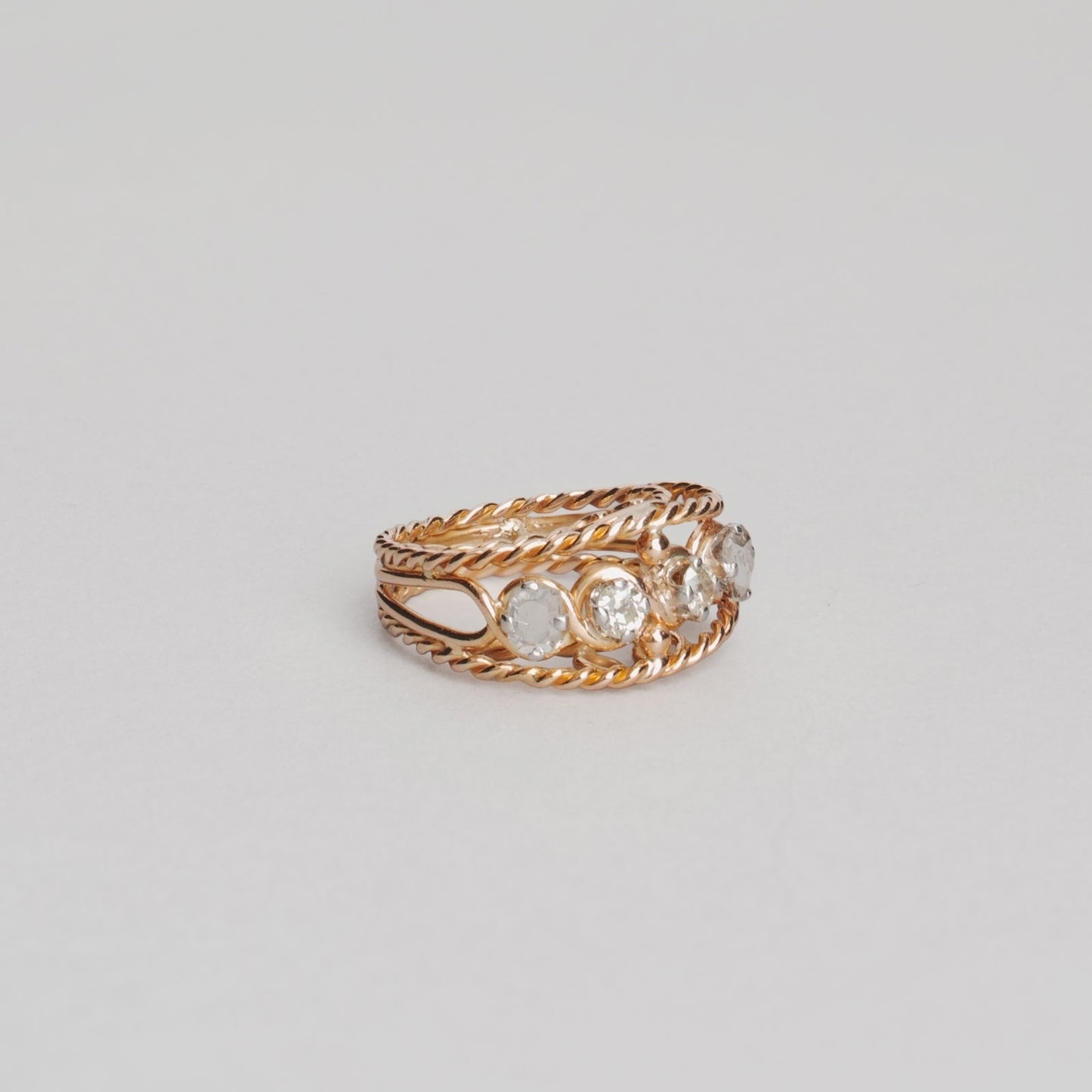 Bague tressé avec 4 diamant ancienne 5,91gr or 18ct 750/1000  jaune