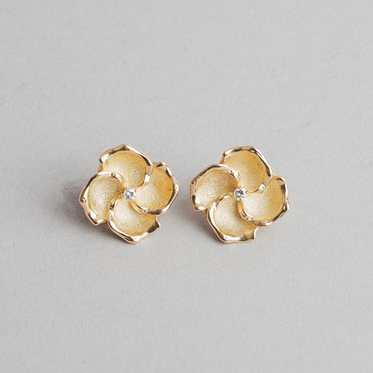 BO fleurs avec un diamant 0,08ct  16,74gr or 18ct 750/1000  jaune