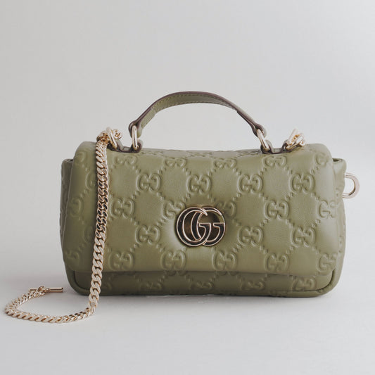 GUCCI — Sac GG Marmont en cuir embossé vert kaki