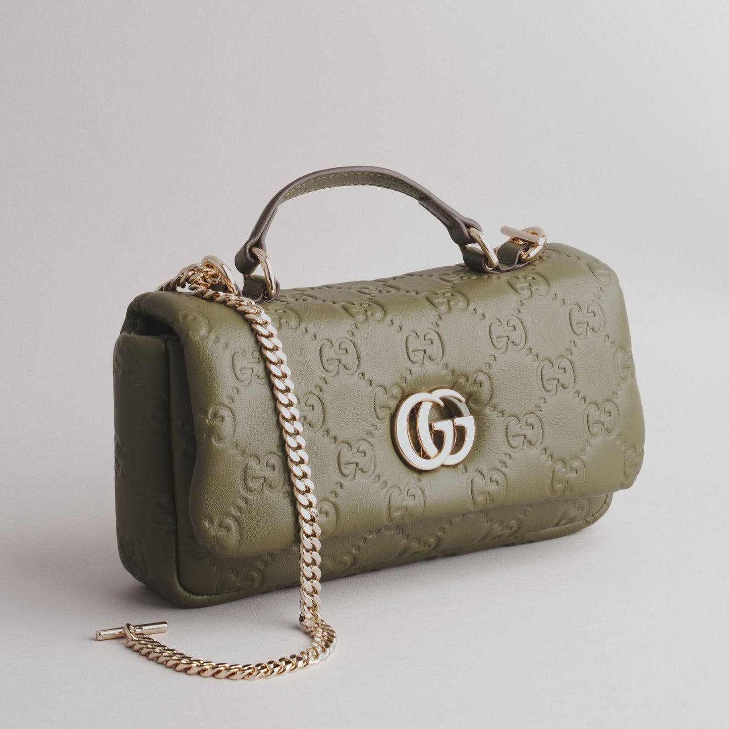 GUCCI — Sac GG Marmont en cuir embossé vert kaki