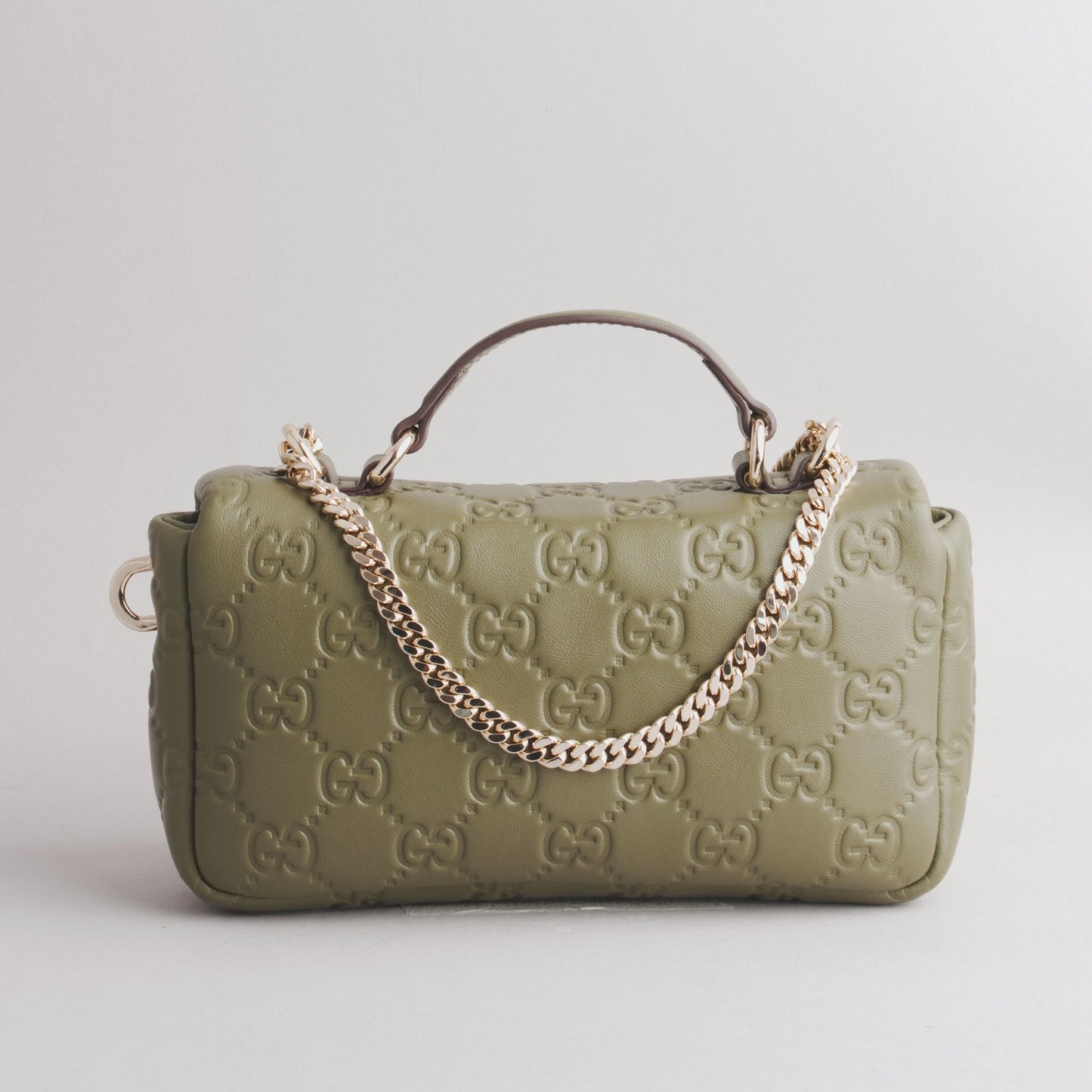 GUCCI — Sac GG Marmont en cuir embossé vert kaki