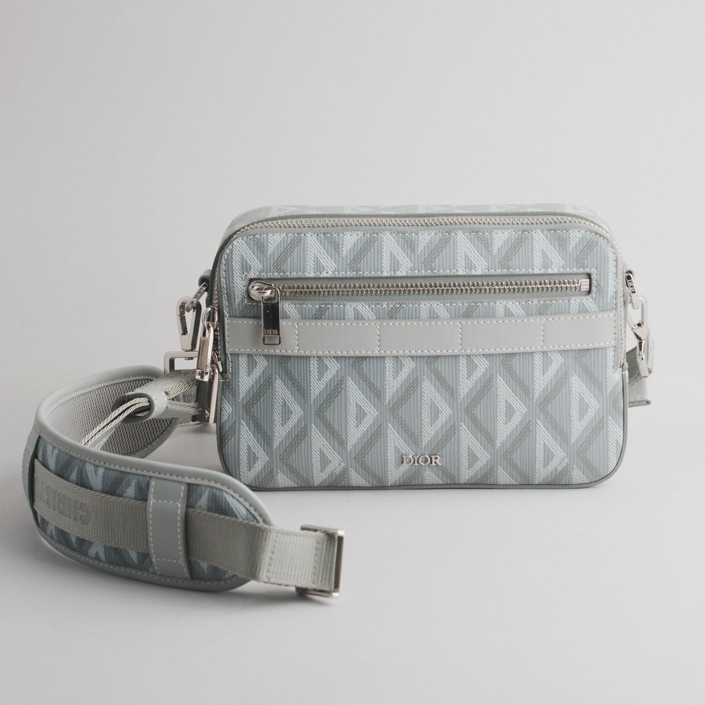 DIOR — Pouch Oblique en cuir gris