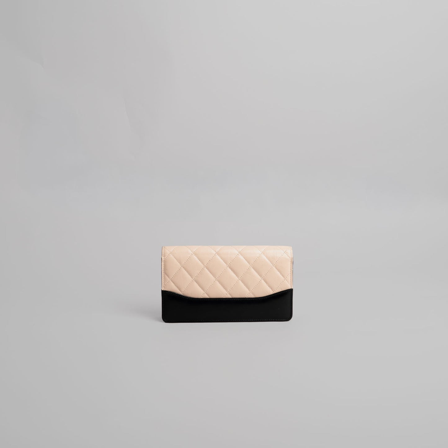 Pochette en cuir CHANEL Gabriel  noir / beige VP 22