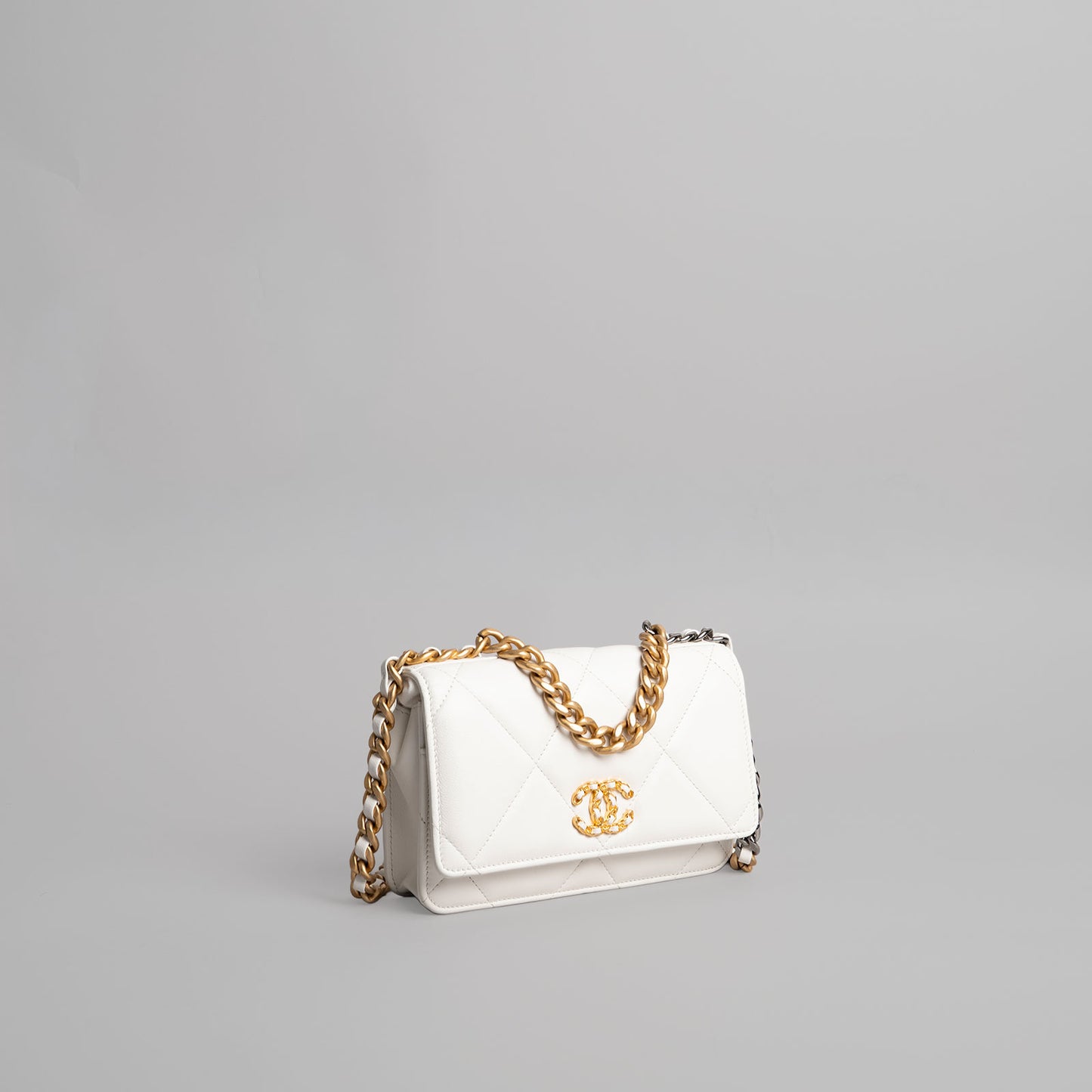 Sac à main en cuir CHANEL blanc