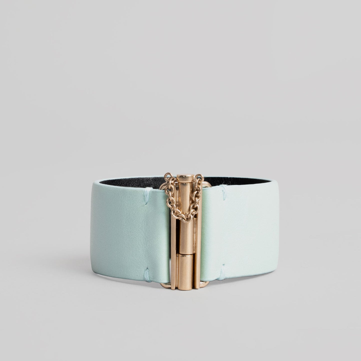 Bracelet en or CHANEL M en  cuir  vert