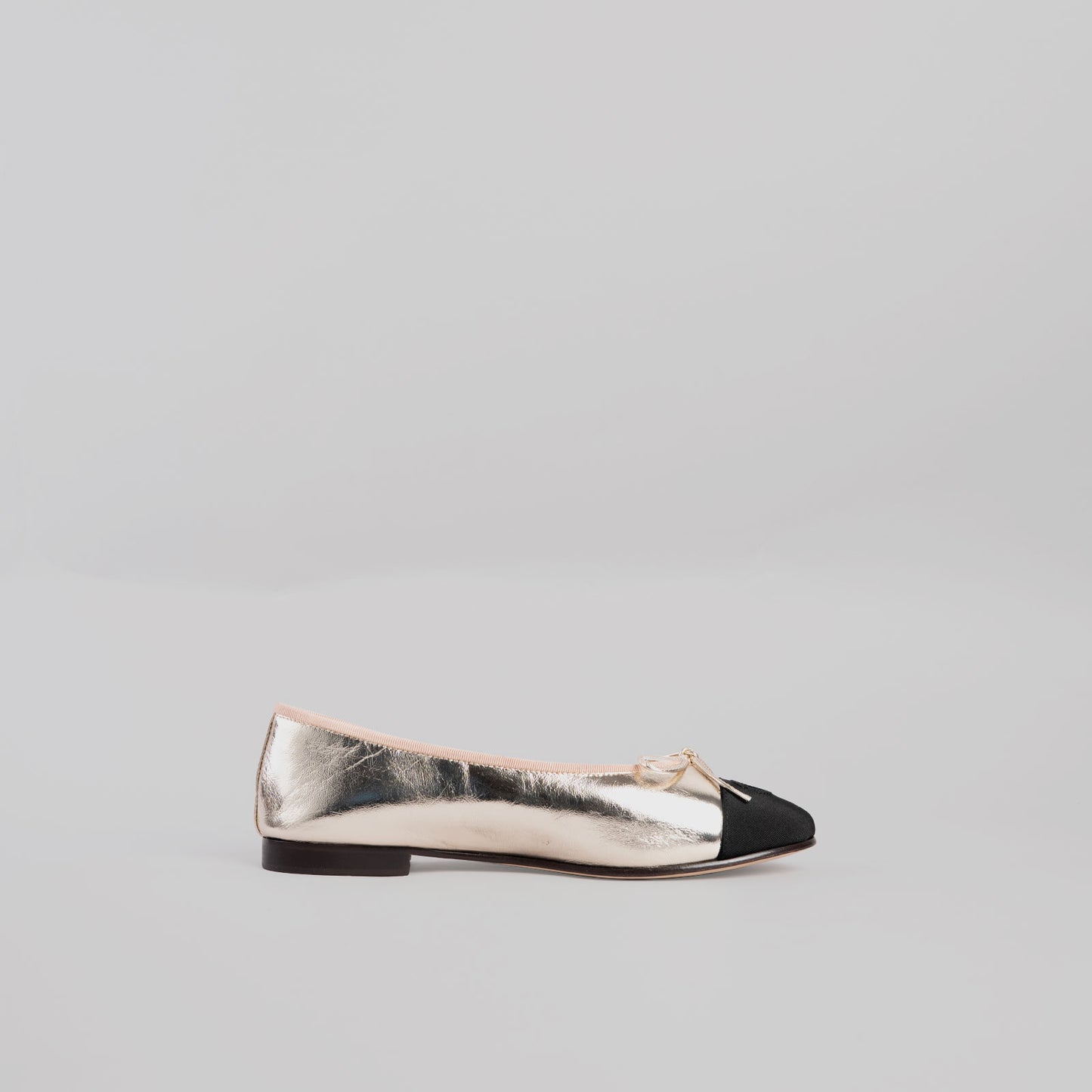Mocassin  en or CHANEL 38 noir