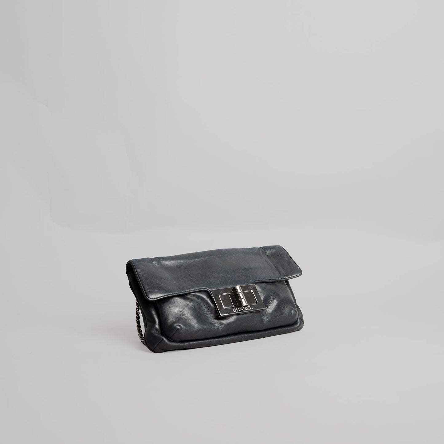Sac à main en cuir CHANEL Giant 2.55