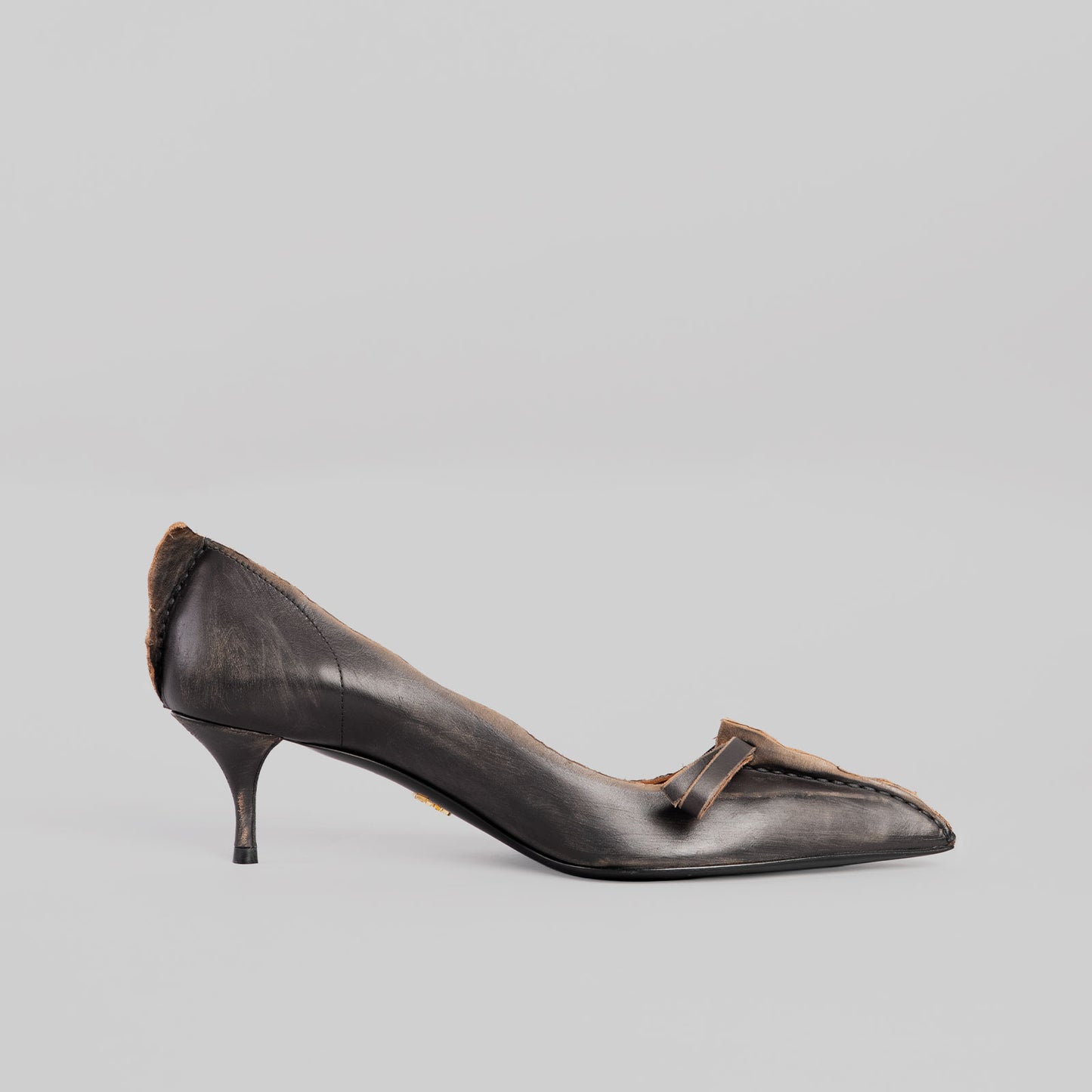 Escarpins en cuir PRADA 39 marron