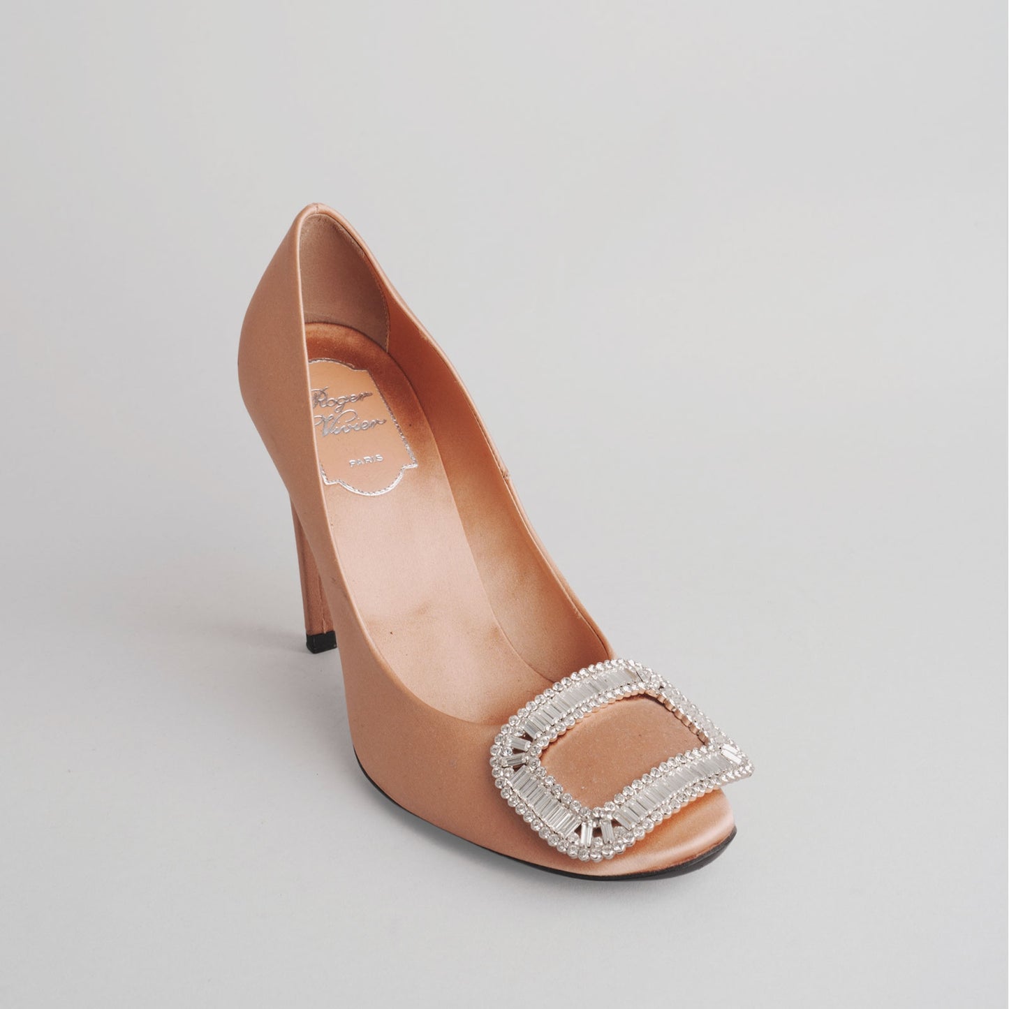 Escarpins soie et strass ROGER VIVIER 37 beige