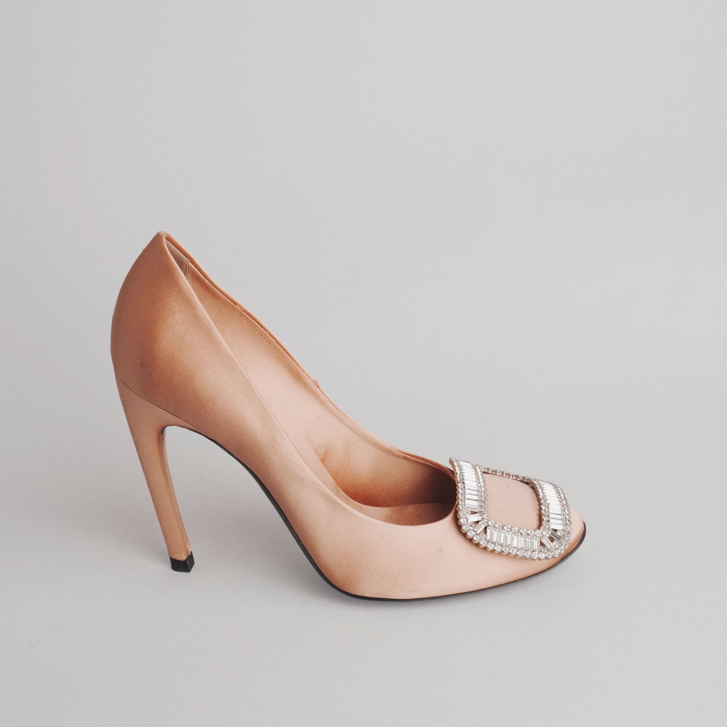 Escarpins soie et strass ROGER VIVIER 37 beige