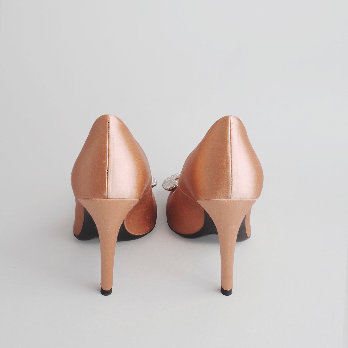 Escarpins soie et strass ROGER VIVIER 37 beige