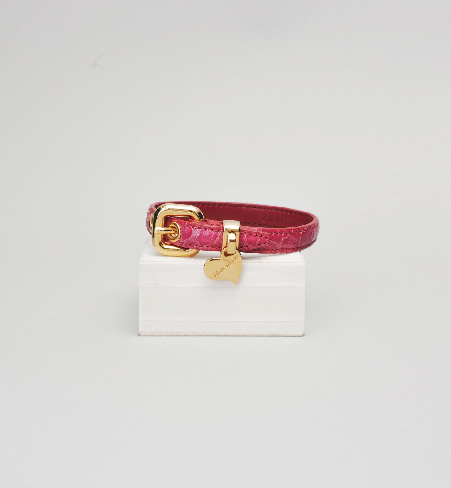 Bracelet Miu Miu en Cuir Rose & Charme Cœur Doré