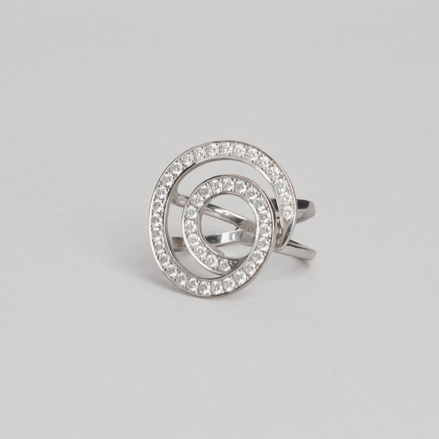 Bague or 750/1000 diamant spirale 8,64gr gris